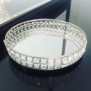 Mirrored tray